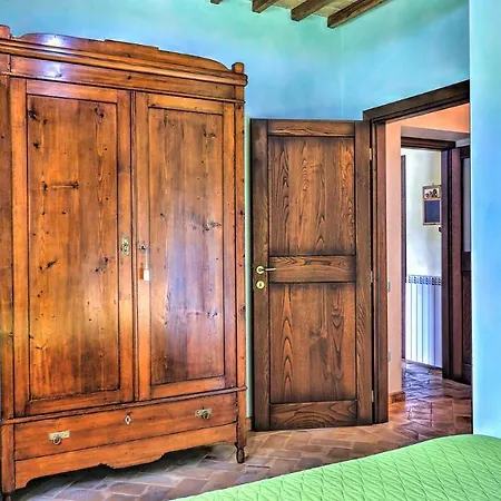 Villa Casale Olivella 6+2 *